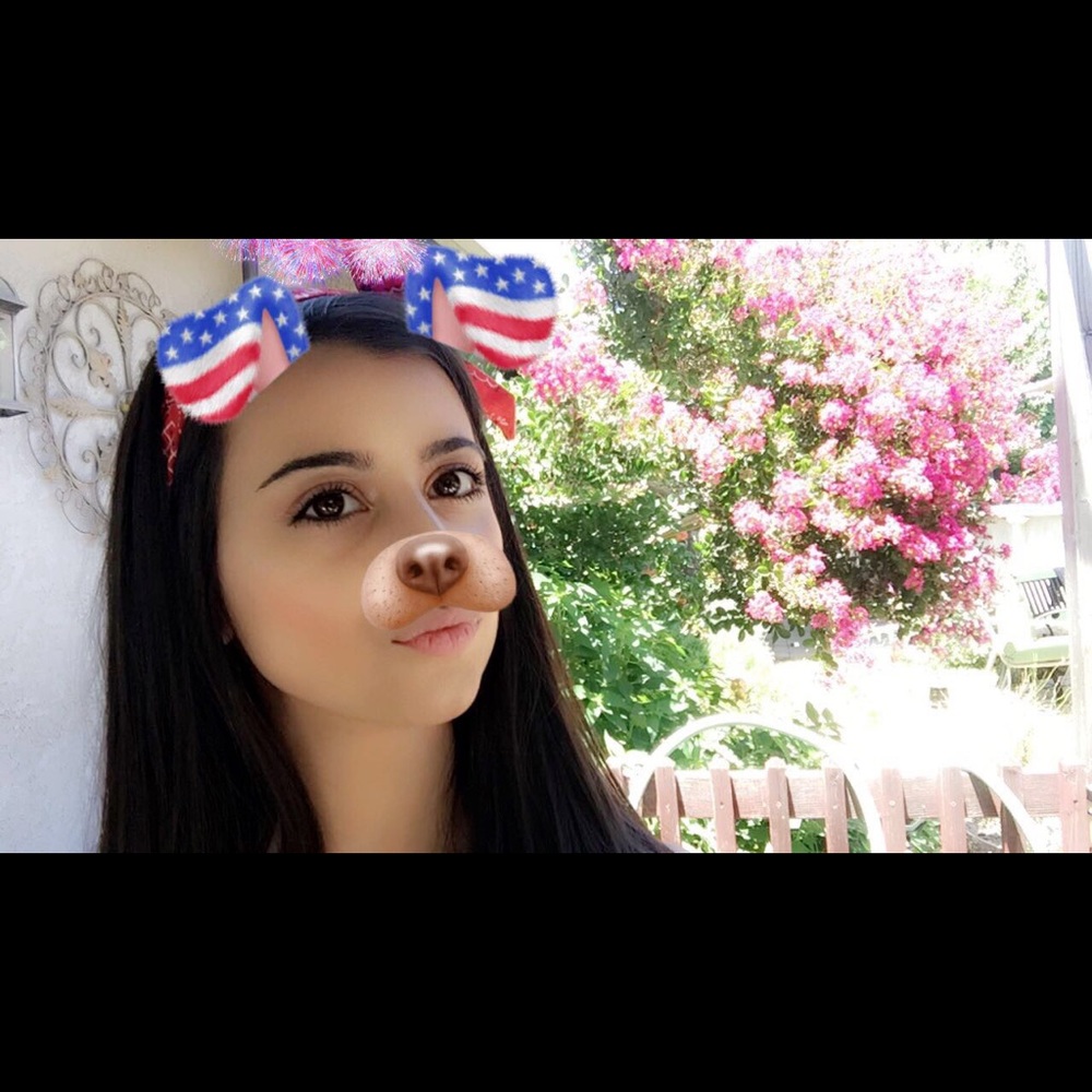 Meet your Posher, Julia